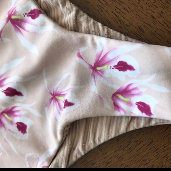 Acacia island orchard bikini top and bottom - Picture 10 of 11